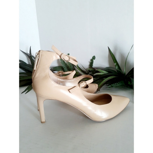 BCBGeneration 'Zaluca' Leather Ankle Strap Pump - Picture 12 of 16